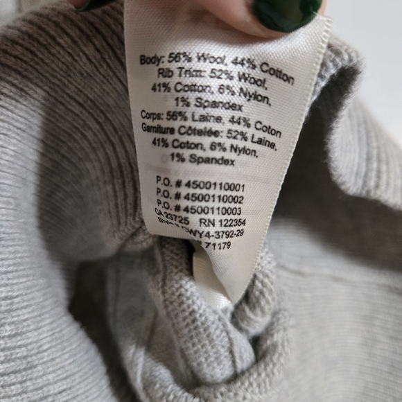 Aritzia wilfred tank, size 6 - Picture 5 of 5